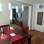 Moderne Und Schoene Апартаменти *