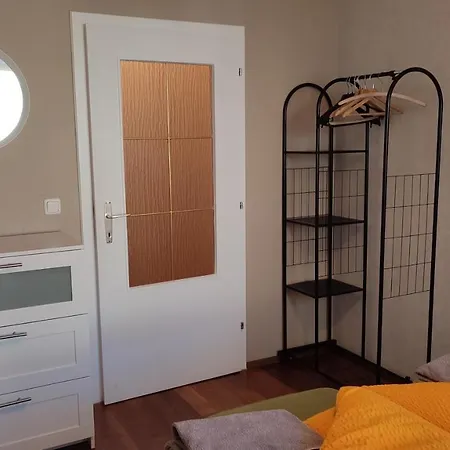 Moderne Und Schoene Graz