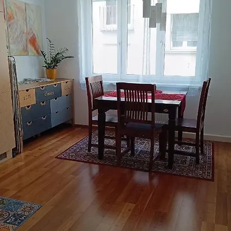 Moderne Und Schoene *